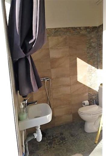 Chambre Avec Cuisine Et Sdb Semi-Privatives Separees Dans Un Ecrin De Verdure Les Abymes Bagian luar foto